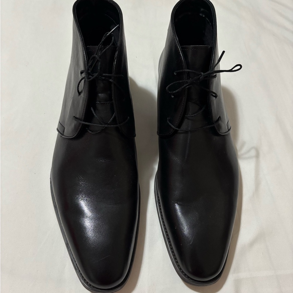 Sleek Black Leather Men's Boots